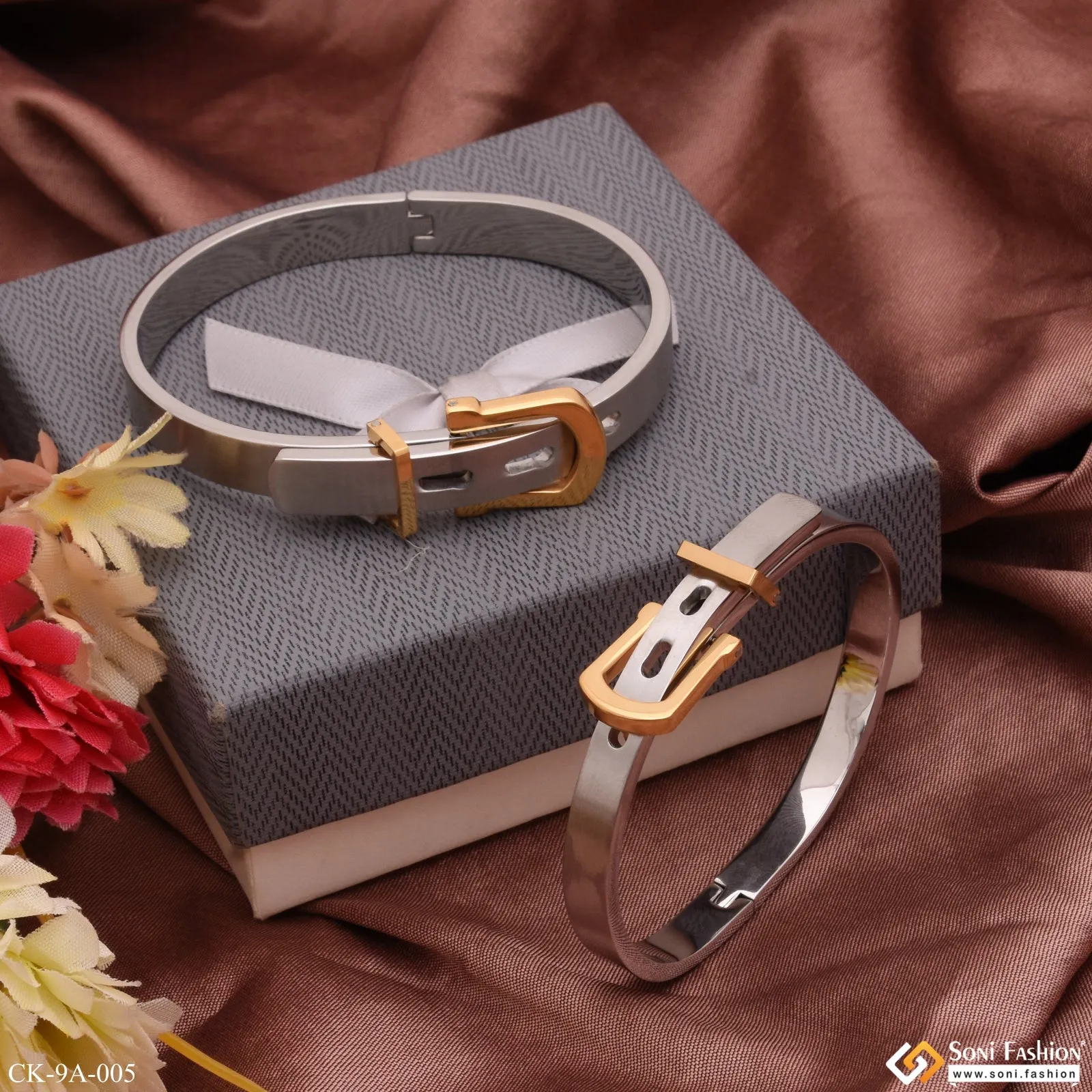 Belt Stylish Design Best Quality Golden & Silver Color Couple Kada - Style A005