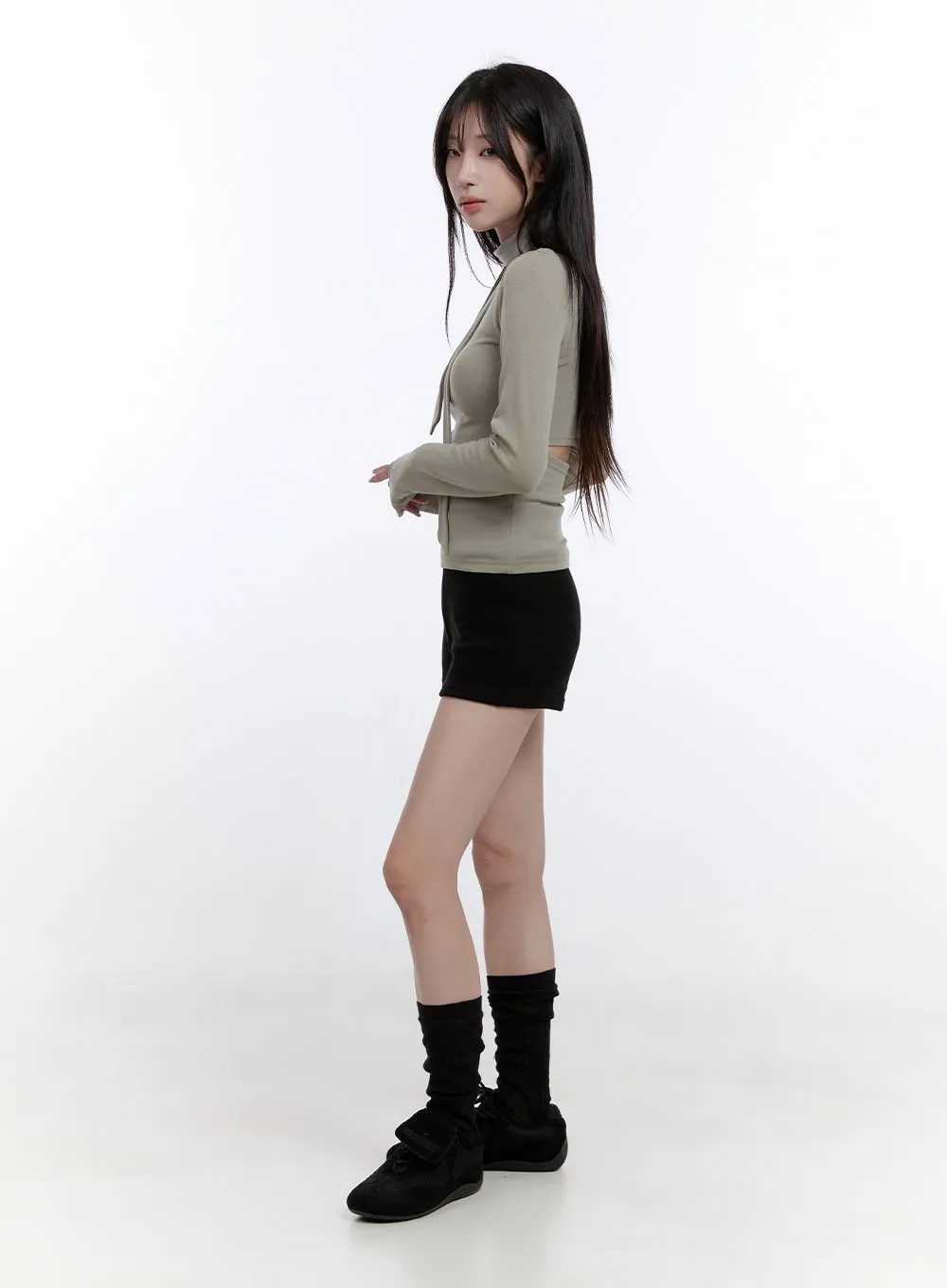 Slim-Fit Solid Shorts CO418
